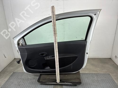 right-front-door-renault-clio-iii-br01-cr01-2005-2006-2007-2008-2009-2010-2011-2012-2013-2014-37755647 main image