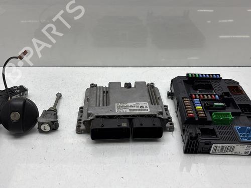Used Electronic module PEUGEOT 2008 I (CU_) 1.6 BlueHDi 120 (120 hp) 32713446