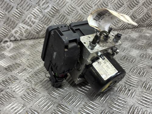 Used ABS pump ABS pump MERCEDES-BENZ C-CLASS (W204) C 220 CDI (204.002) (170 hp) 31205736 31205736