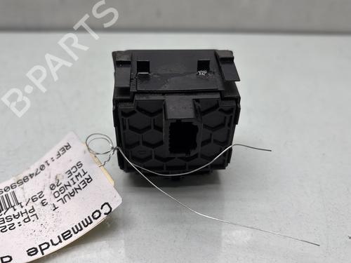 Used Headlight switch RENAULT TWINGO III (BCM_, BCA_) 1.0 SCe 70 (BCMB) (69 hp) 28280634