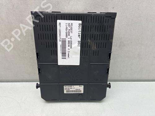 Used Fuse box Fuse box 38651199 38651199