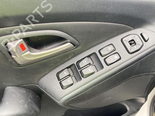 Warning switch HYUNDAI ix35 (LM, EL, ELH) 1.7 CRDi | BP29886917I22  - Image 25
