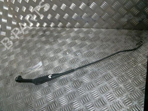 Used Front windshield wiper arm FIAT MULTIPLA (186_) 1.9 JTD 105 (186AXB1A) (105 hp) 19981641