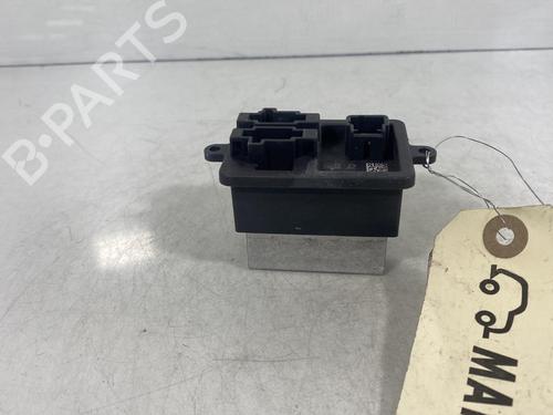 Used Heater resistor Heater resistor PEUGEOT 3008 II SUV (MC_, MR_, MJ_, M4_) 1.2 THP/ PureTech 130 (MRHNSM, MRHNSU, MRHNSJ, MRHNYW,... (131 hp) 19956246 19956246
