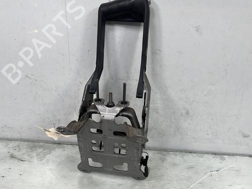 hand-brake-renault-megane-ii-bm01_-cm01_-2001-2002-2003-2004-2005-2006-2007-2008-2009-2010-2011-2012-31583705 main image
