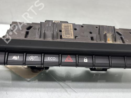 Used Warning switch Warning switch NISSAN PRIMASTAR Van (X82) 2.0 dCi 150 (150 hp) 32384076 32384076