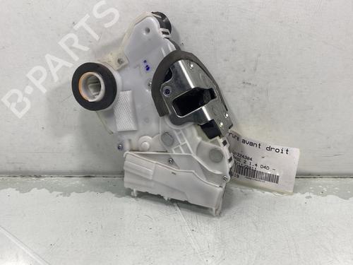 Used Front right lock TOYOTA YARIS (_P9_) 1.4 D-4D (NLP90_, NLP90R) (90 hp) 30791568