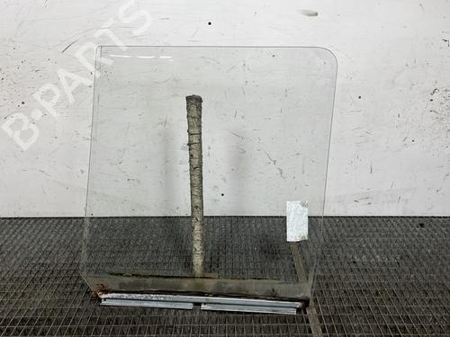 Used Front right door window Front right door window 31887229 31887229