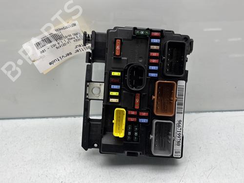 Used Fuse box CITROËN C3 II (SC_) 1.6 HDi 90 (90 hp) 30080148