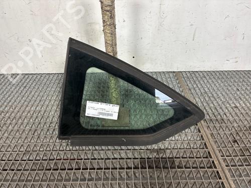 Used Rear left door window Rear left door window 37648655 37648655