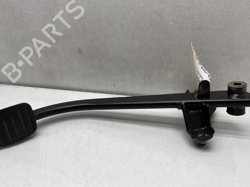 Used Clutch pedal RENAULT TRAFIC II Bus (JL) 2.0 dCi 90 (JL00, JL01, JL0H, JL0M, JL0P, JL0S) (90 hp) 28281892