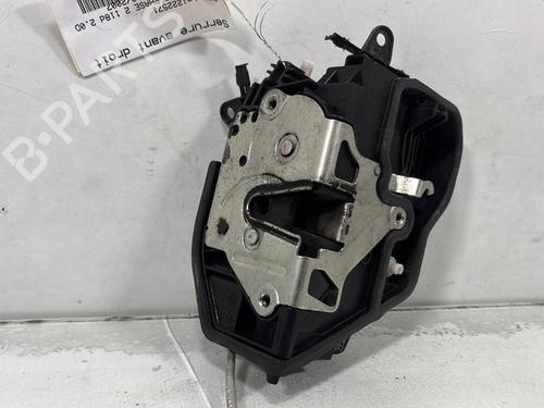 Cerradura puerta delantera derecha BMW 1 (E87) 118 d (143 hp) 30910335