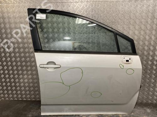 Right front door TOYOTA COROLLA Verso (ZER_, ZZE12_, R1_) 2.2 D-4D (AUR10_, AUR10R) | BP21956285C3 