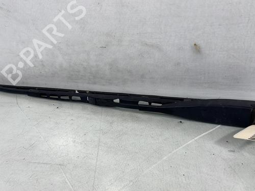 Used Front windshield wiper arm Front windshield wiper arm MERCEDES-BENZ C-CLASS (W202) C 220 CDI (202.133) (125 hp) 33831150 33831150