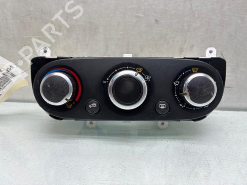climate-control-renault-clio-iv-bh_-2012-2013-2014-2015-2016-2017-2018-2019-2020-2021-36818858 main image