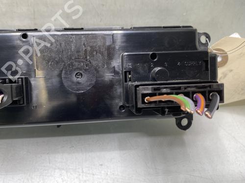 climate-control-ford-transit-v363-van-fcd-fdd-2013-30307202 main image