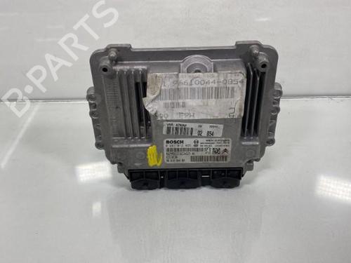 Used Engine control unit (ECU) Engine control unit (ECU) PEUGEOT 207 (WA_, WC_) 1.6 HDi (109 hp) 21196563 21196563