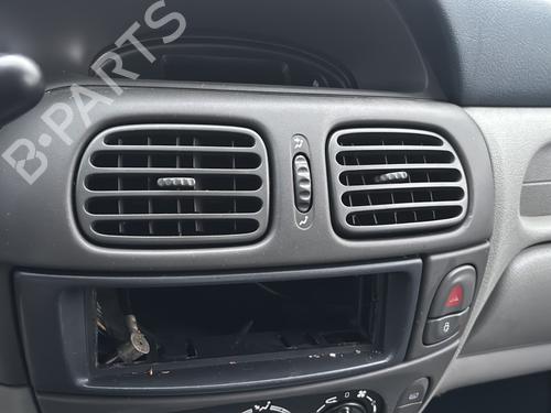 Right front fenders RENAULT SCÉNIC I MPV (JA0/1_, FA0_) 1.9 dTi (JA0N) | BP31064394C42 