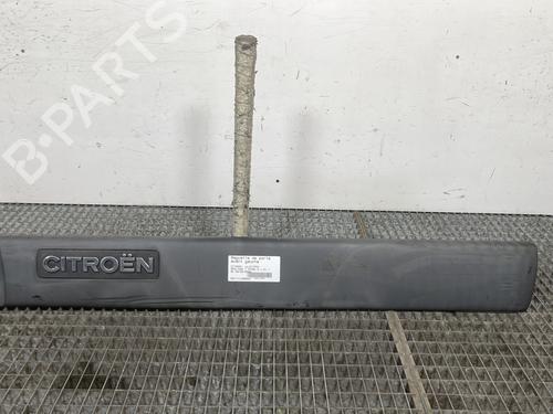 Used Door moulding trim CITROËN BERLINGO / BERLINGO FIRST MPV (MF_, GJK_, GFK_) 1.4 i (MFKFX, MFKFW, GJKFWB, GJKFWC, GFKFWC) (75 hp) 29287021