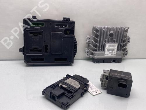 Used Electronic module RENAULT MEGANE III Hatchback (BZ0/1_, B3_) 1.5 dCi (86 hp) 31602108
