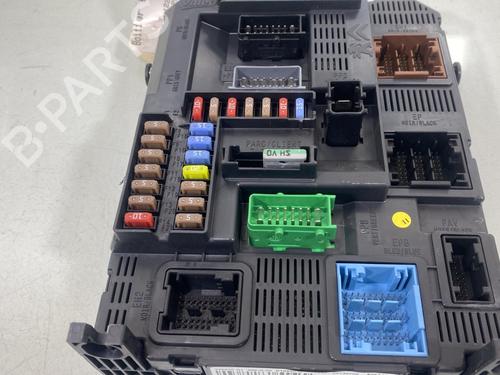 Fuse box CITROËN C4 Picasso II 1.6 HDi / BlueHDi 115 | BP30082617E1 - Image 4
