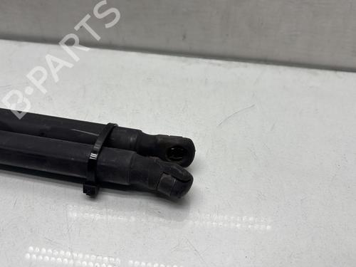 tailgate-lift-support-vw-golf-plus-v-5m1-521-2004-2005-2006-2007-2008-2009-2010-2011-2012-2013-27632041 main image