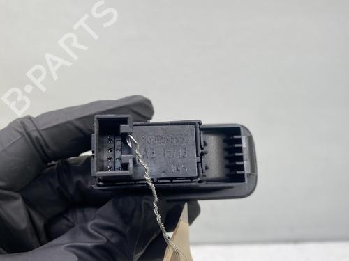 Used Right rear window switch Right rear window switch VW GOLF VII (5G1, BQ1, BE1, BE2) 1.6 TDI (105 hp) 32776110 32776110