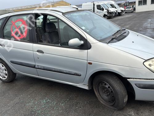 Right front fenders RENAULT SCÉNIC I MPV (JA0/1_, FA0_) 1.9 dTi (JA0N) | BP31064394C42 