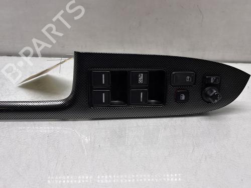 Interrupteur de vitre avant gauche HONDA ACCORD VII Tourer (CM, CN) 2.2 i-CTDi (CN2) (140 hp) 31881225