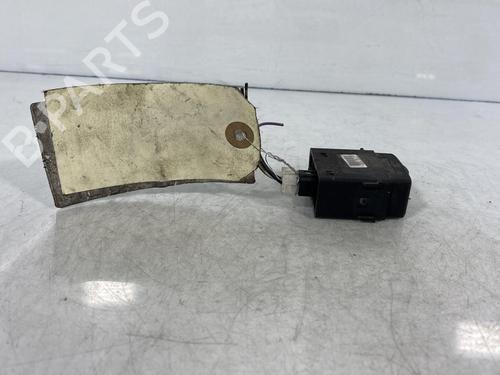 Used Headlight switch NISSAN MICRA III (K12) 1.2 16V (65 hp) 20018611