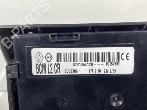 Used Fuse box Fuse box RENAULT CLIO III Hatchback Van (SB_, SR_) [2005-2026] 19993153 19993153