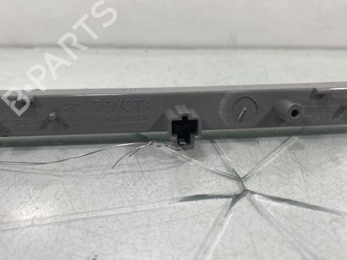 Third brake light TOYOTA YARIS (_P9_) 1.4 D-4D (NLP90_, NLP90R) | BP30887884L11