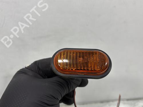 Blinklys fortil højre OPEL VIVARO A Van (X83) 2.0 CDTI (F7) (114 hp) 31269827