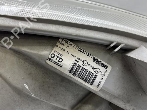 Left headlight RENAULT TRAFIC II Van (FL) 1.9 dCi 80 (FL0B) | BP29413420C28 