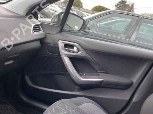 Brugte PEUGEOT 2008 I (CU_) 1.2 PureTech 82 1793748