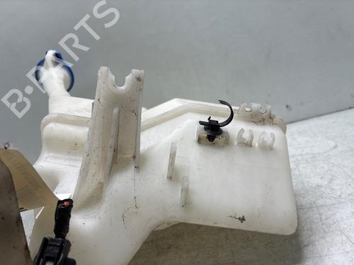 Used Windscreen washer tank Windscreen washer tank 39011602 39011602