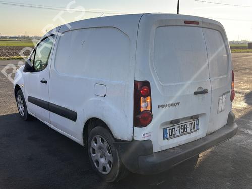 Left mirror PEUGEOT PARTNER Box Body/MPV 1.6 HDi | BP31351670C26 