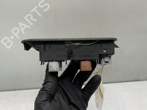 Used Left front window switch Left front window switch RENAULT SCÉNIC II (JM0/1_) 1.5 dCi (JM1E, JM16) (106 hp) 31134695 31134695