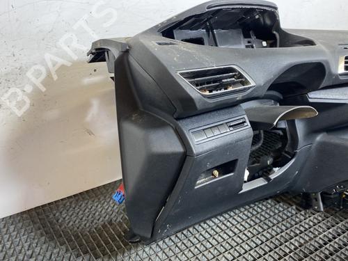 Dashboard PEUGEOT 3008 II SUV (MC_, MR_, MJ_, M4_) 1.2 THP/ PureTech 130 (MRHNSM, MRHNSU, MRHNSJ, MRHNYW,... | BP29275525C46 