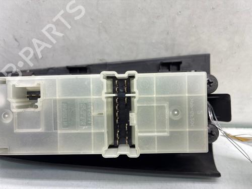 Left front window switch NISSAN NOTE (E11, NE11) 1.4 | BP38100984I27 - Image 2