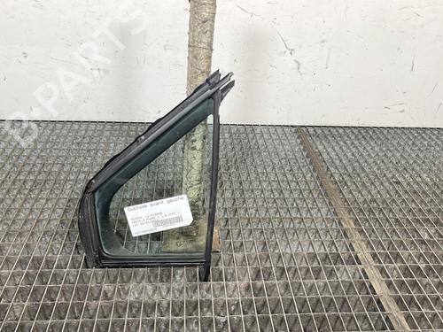 Vitre de custode avant gauche TOYOTA YARIS (_P13_) 1.0 (KSP130_, KSP130) (69 hp) 30576352