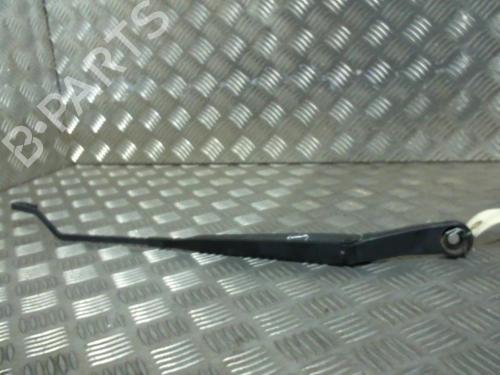 Used Front windshield wiper arm NISSAN MICRA III (K12) 1.2 16V (65 hp) 20032771