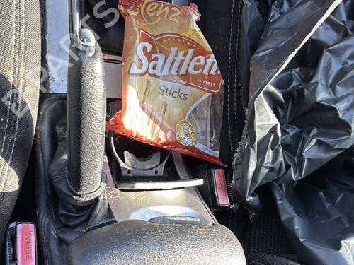 Switch PEUGEOT 407 (6D_) 2.0 HDi 135 (6DRHRH, 6DRHRE, 6DRHRG, 6DRHRJ) | BP31881084I30