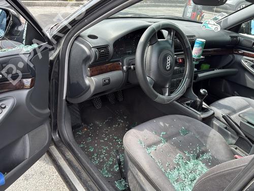 Portiergreep links voor AUDI A4 B5 Avant (8D5) 1.9 TDI | BP30515460C128