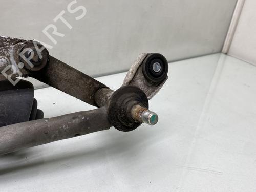 Used Front wiper motor Front wiper motor RENAULT LATITUDE (L70_) 2.0 dCi 150 (L70H) (150 hp) 30890447 30890447