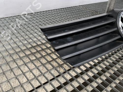 Used Grille VW POLO (6N2) [1999-2001]  21958426