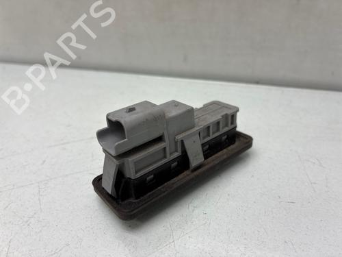 switch-renault-clio-v-b7_-2019-38066719 main image