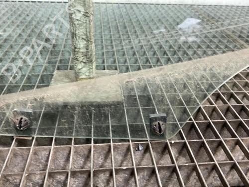 Used Rear left door window Rear left door window 19992633 19992633
