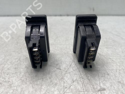 Used Left front window switch Left front window switch PEUGEOT 205 II (20A/C) 1.4 (75 hp) 33022405 33022405