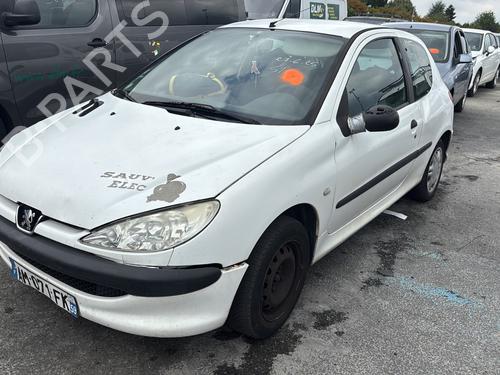 Left headlight PEUGEOT 206 Hatchback (2A/C) 1.4 HDi eco 70 | BP31175977C28 